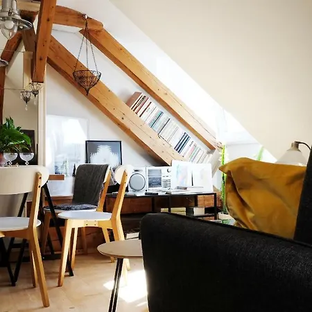 Blizko Centra, Zilinska 20 * Pressburg