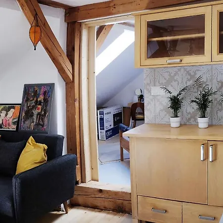 Blizko Centra, Zilinska 20